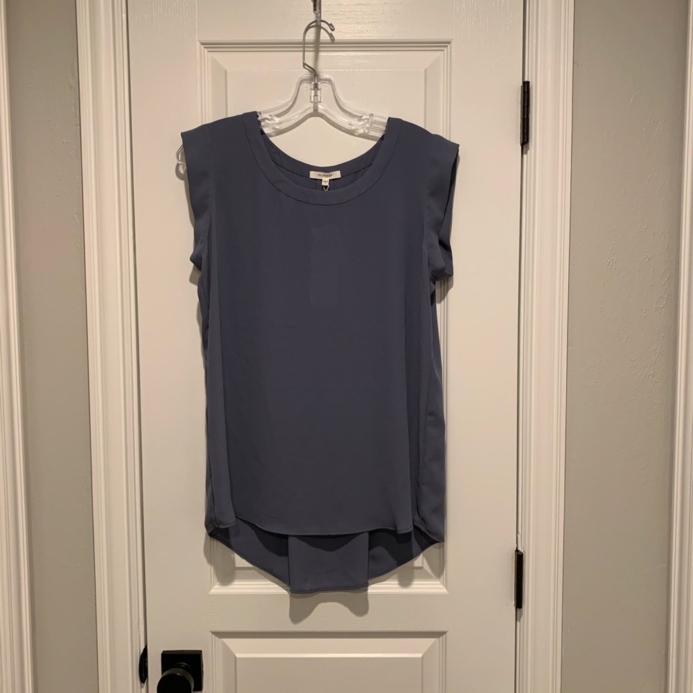 Grey cap-sleeved top